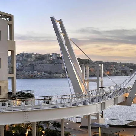 Stylish 2Br Apart, Steps Away From The Beach Sliema Exterior photo