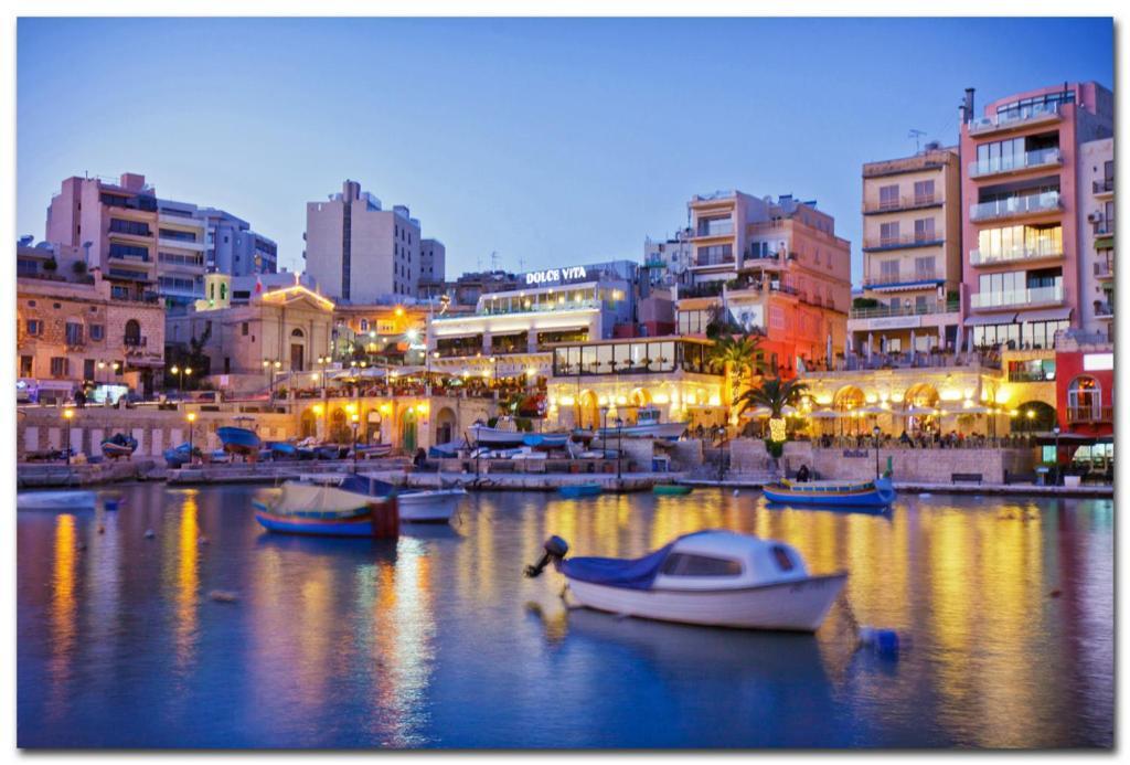 Stylish 2br Apart, Steps Away From The